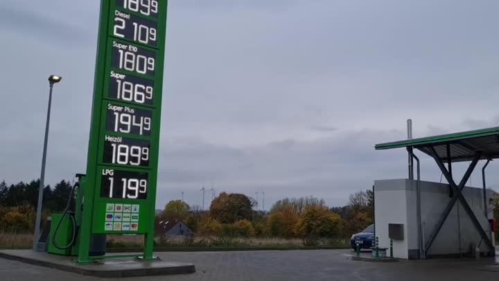 Raiffeisen Westfalen Mitte Tankstelle Lichtenau